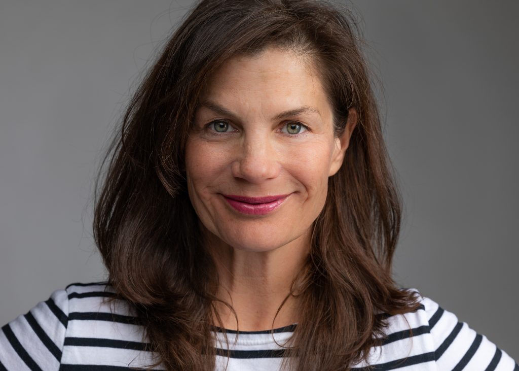 Etienne Vick Biography, Height, Weight, Age, Movies, Husband, Family, Salary, Net Worth, Facts & More Etienne Vick Biography, Height, Weight, Age, Movies, Husband, Family, Salary, Net Worth, Facts & More