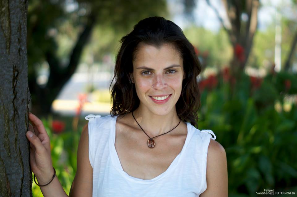 Fabiola Zamora as Ana