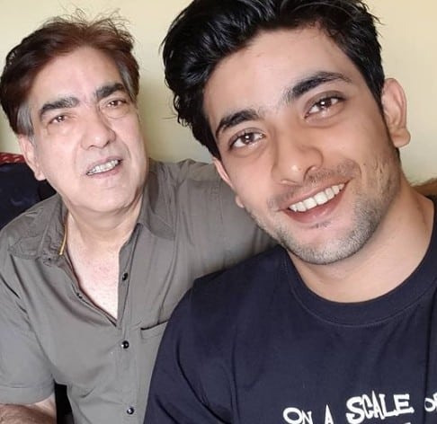 Fahmaan Khan With His Father