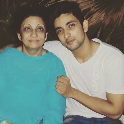 Fahmaan Khan With His Mother