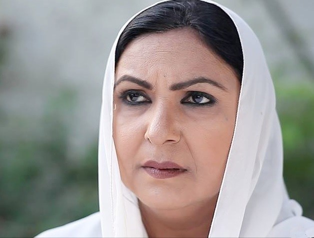 Fareeha Jabeen as Fouzia