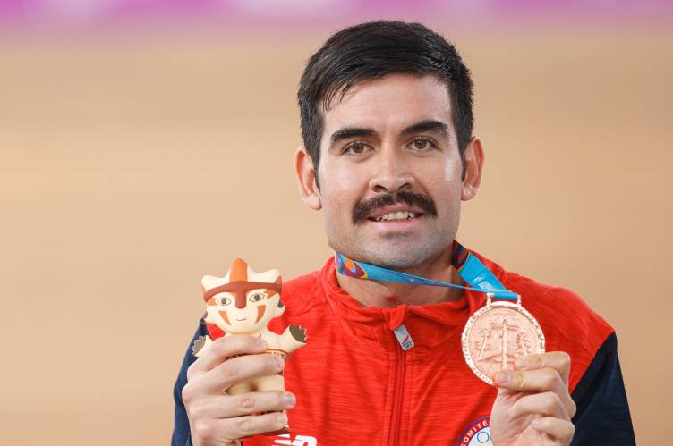 Felipe Peñaloza Biography, Height, Weight, Age, Stats, Wife, Salary, Net Worth & More Felipe Penaloza Biography Height Weight Age Stats Wife Salary Net Worth More