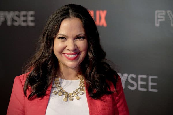 Vivo (2021): Story, Cast, Release Date, Budget, Box Office Collection, Review, Ratings & More Gloria Calderon Kellett as Gloria