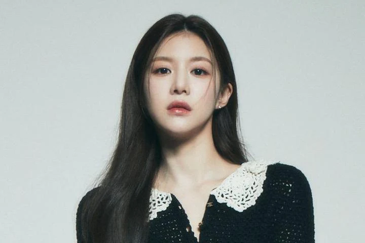 The School Nurse Files: Review, Story, Cast, Episodes, Release Date, Budget & More Go Youn-jung as Choi Yoo-jin