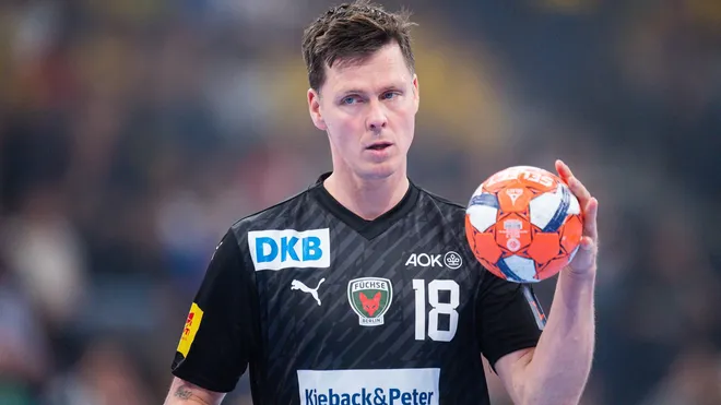 Hans Lindberg Biography, Height, Weight, Age, Stats, Wife, Salary, Net Worth & More