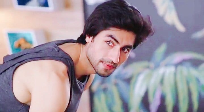 Harshad Chopda Biography, Height, Age, TV Serials, Wife, Family, Salary, Net Worth, Awards, Photos, Facts & More