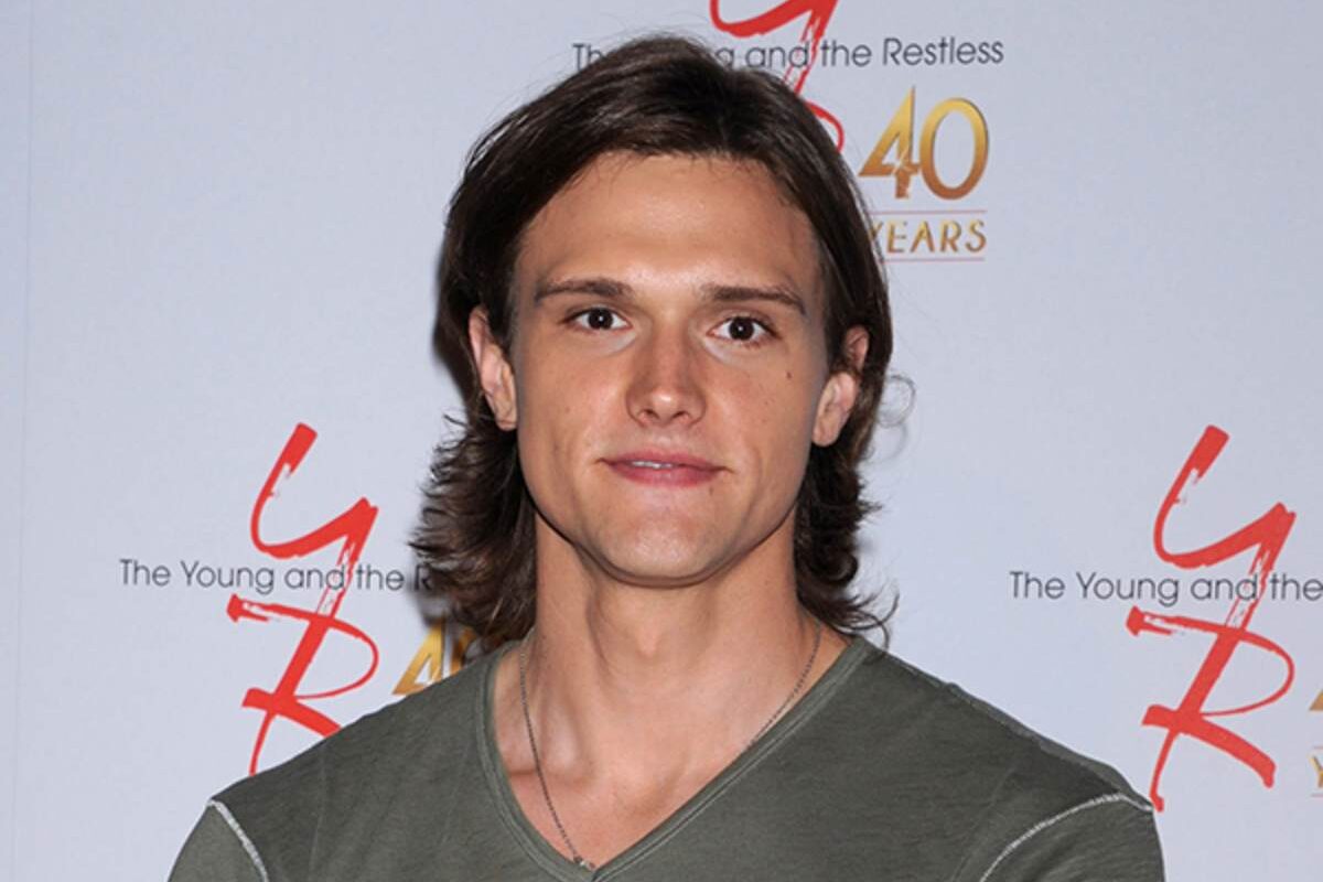 The Flash: Review, Story, Cast, Episodes, Release Date, Budget & More Hartley Sawyer as Ralph Dibny / Elongated Man