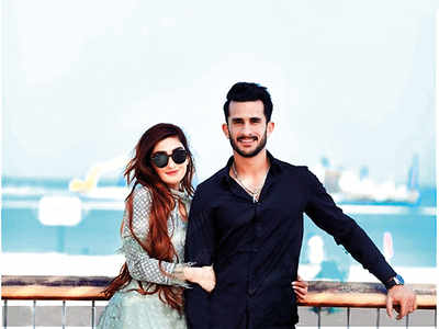 Hasan Ali With Shamia Arzoo