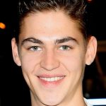 Hero Fiennes Tiffin Biography Height Weight Age Movies Wife Family Salary Net Worth Facts More