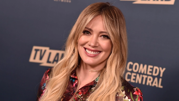 Hilary Duff Biography, Height, Weight, Age, Movies, Husband, Family, Salary, Net Worth, Facts & More