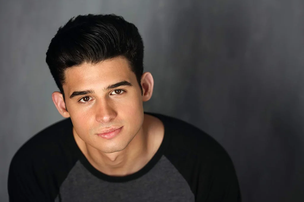 Hunter Sansone Biography, Height, Weight, Age, Movies, Wife, Family, Salary, Net Worth, Facts & More