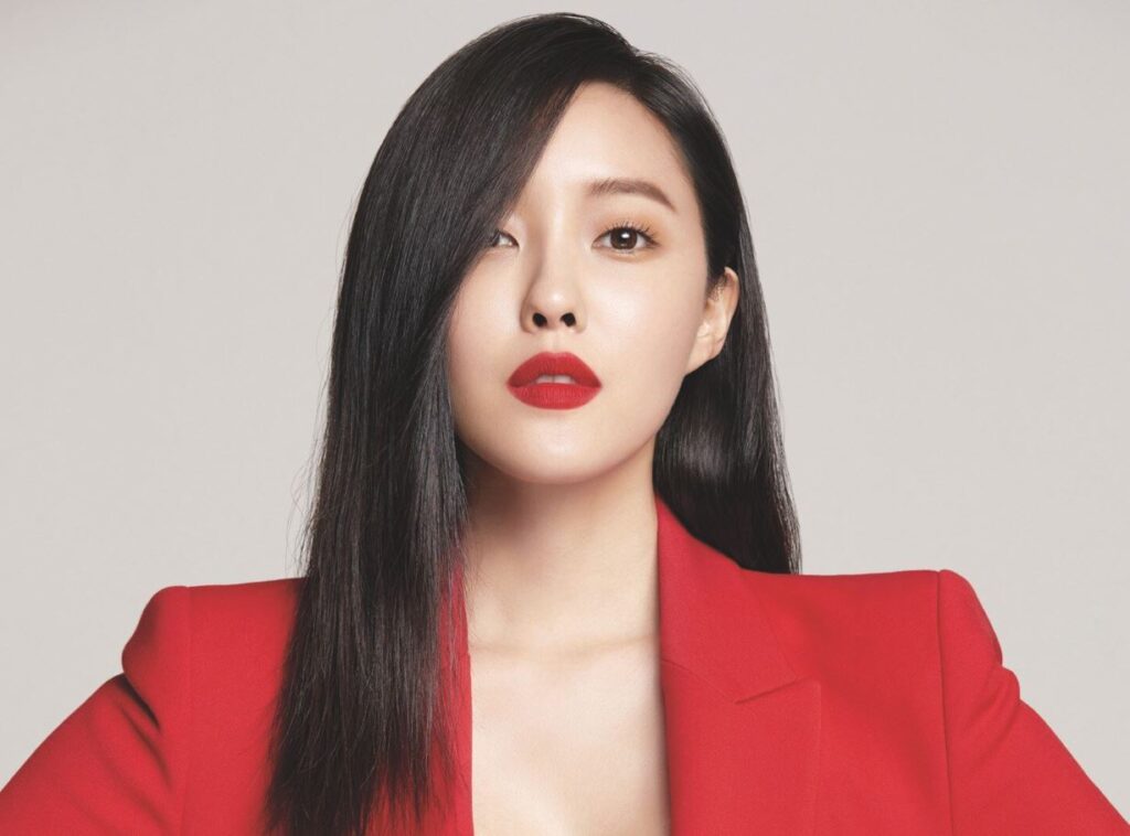 Hyomin as Ban Sun-nyeo