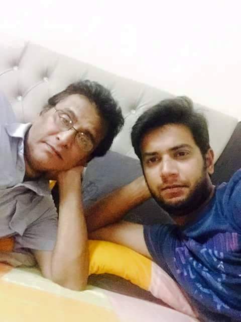 Imad Wasim With His Father