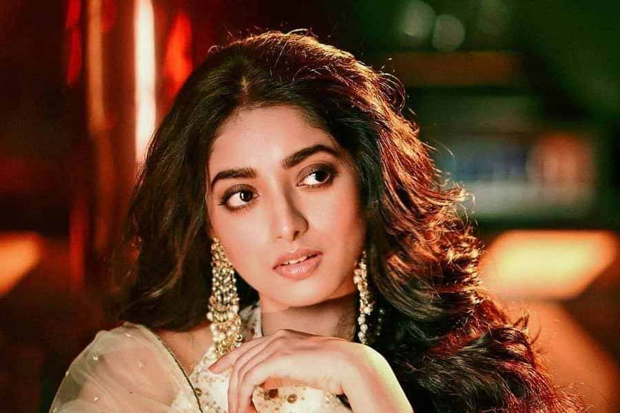 Ishaa Saha Biography Height Age TV Serials Husband Family Salary Net Worth Awards Photos Facts More 1