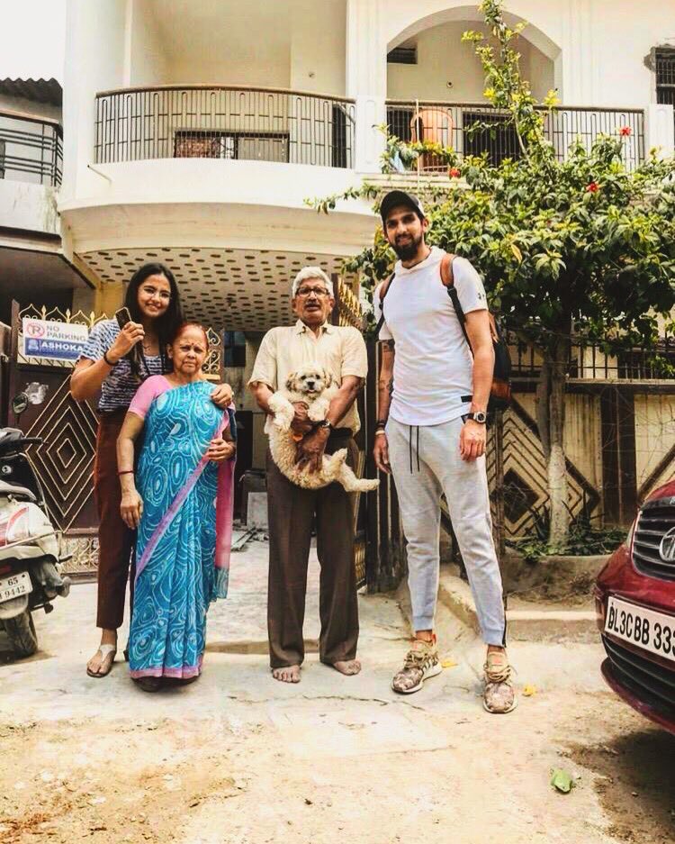 Ishant Sharma With His Family