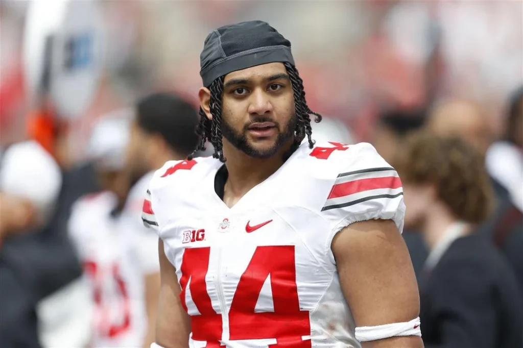 JT Tuimoloau Biography, Height, Weight, Age, Stats, Wife, Salary, Net Worth & More JT Tuimoloau Biography, Height, Weight, Age, Stats, Wife, Salary, Net Worth & More