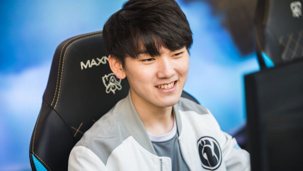 JackeyLove Biography, Height, Weight, Age, Stats, Wife, Salary, Net Worth & More JackeyLove Biography, Height, Weight, Age, Stats, Wife, Salary, Net Worth & More