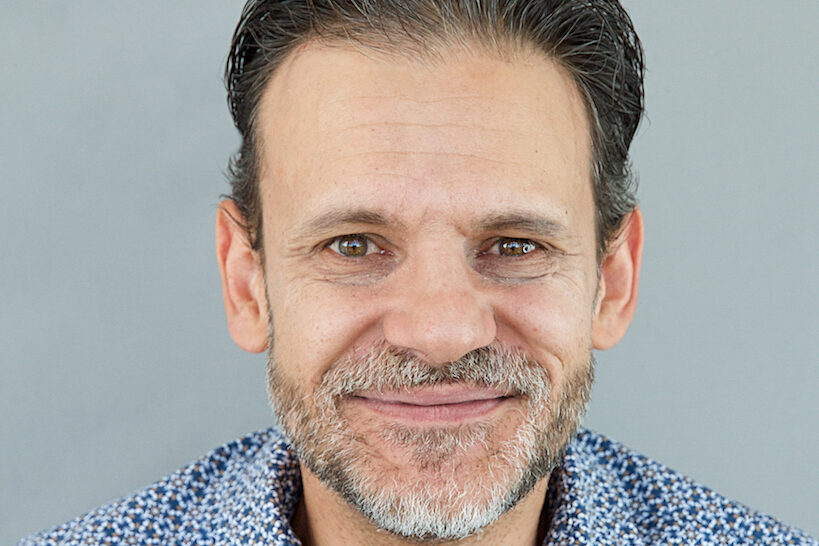 Jaco Muller as Mikhal Kratsov