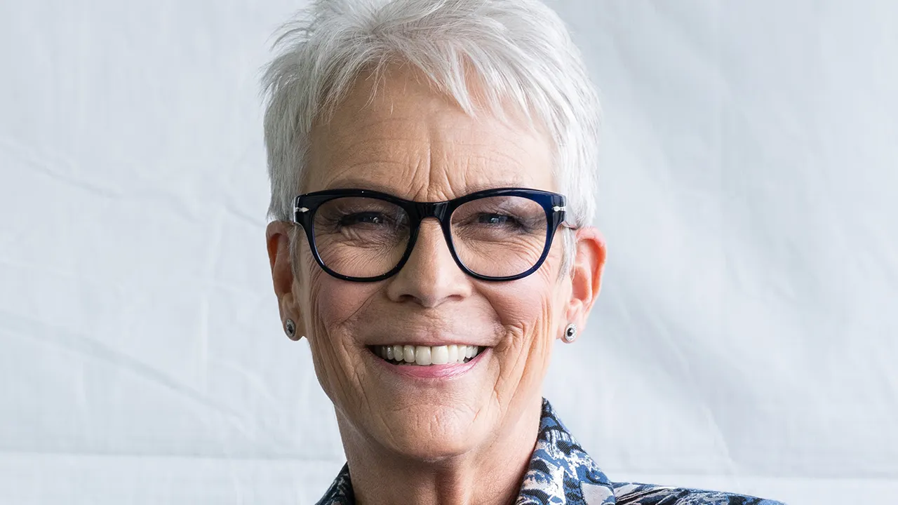 Jamie Lee Curtis Biography Height Weight Age Movies Husband Family Salary Net Worth Facts More