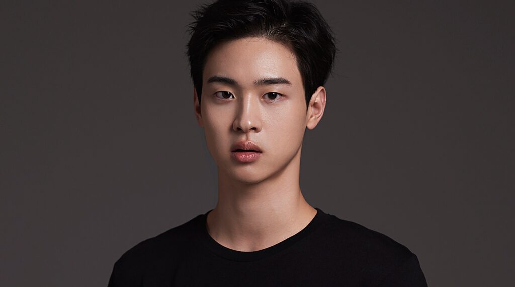 Jang Dong-yoon as Jeon Nok-du / Lady Kim Nok-soon / Yeon Soo