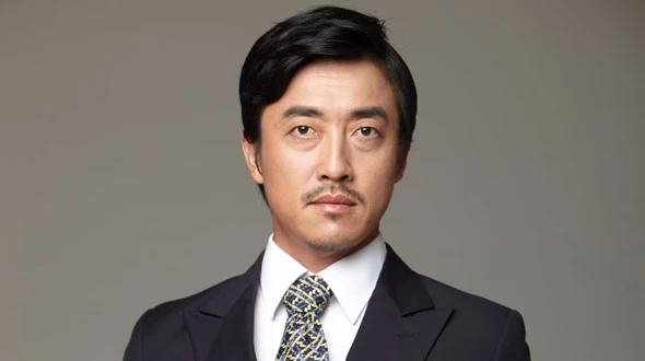 Jang Hyuk-Jin Biography, Height, Weight, Age, Movies, Wife, Family, Salary, Net Worth, Facts & More