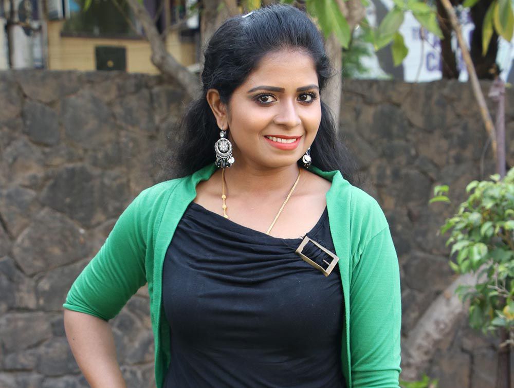 Jangiri Madhumitha Biography Height Age TV Serials Husband Family Salary Net Worth Awards Photos Facts More