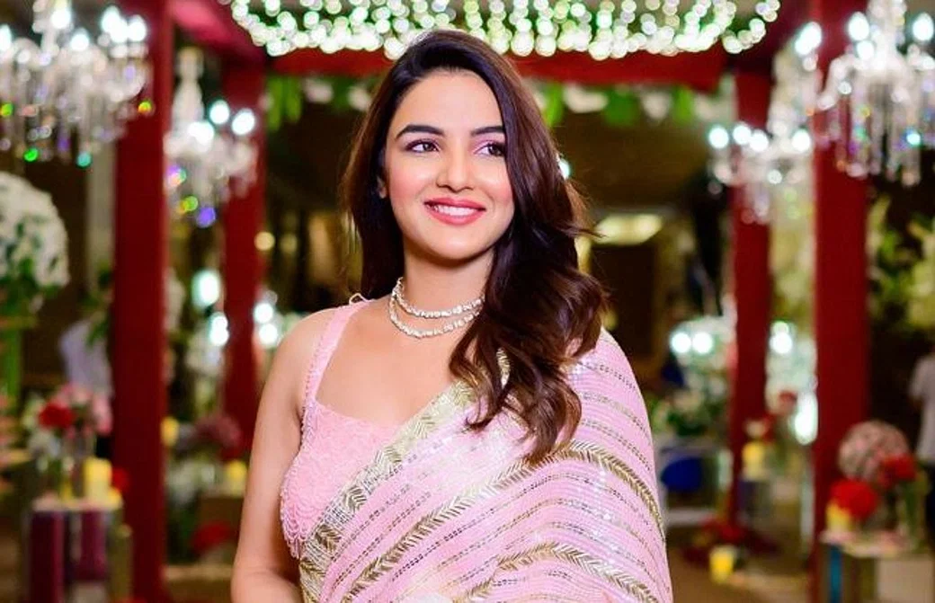 Jasmin Bhasin Biography Height Age TV Serials Husband Family Salary Net Worth Awards Photos Facts More 1