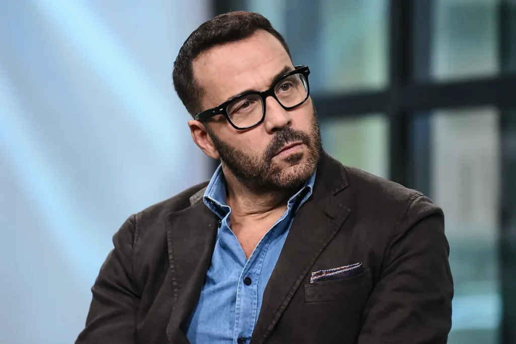 Jeremy Piven Biography, Height, Weight, Age, Movies, Wife, Family, Salary, Net Worth, Facts & More