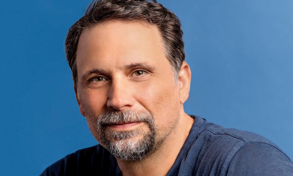 Jeremy Sisto as Peter Lattimore