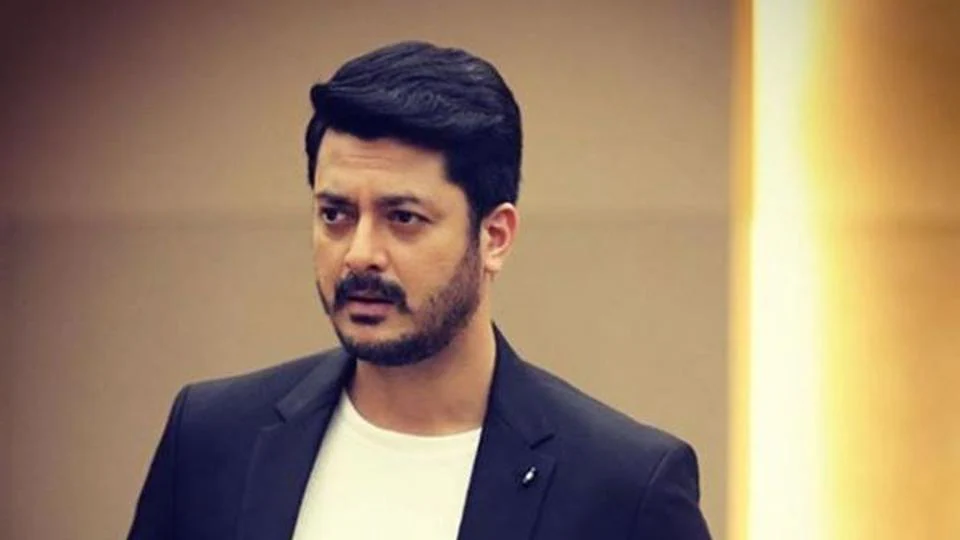 Jisshu Sengupta as Yogesh Desai