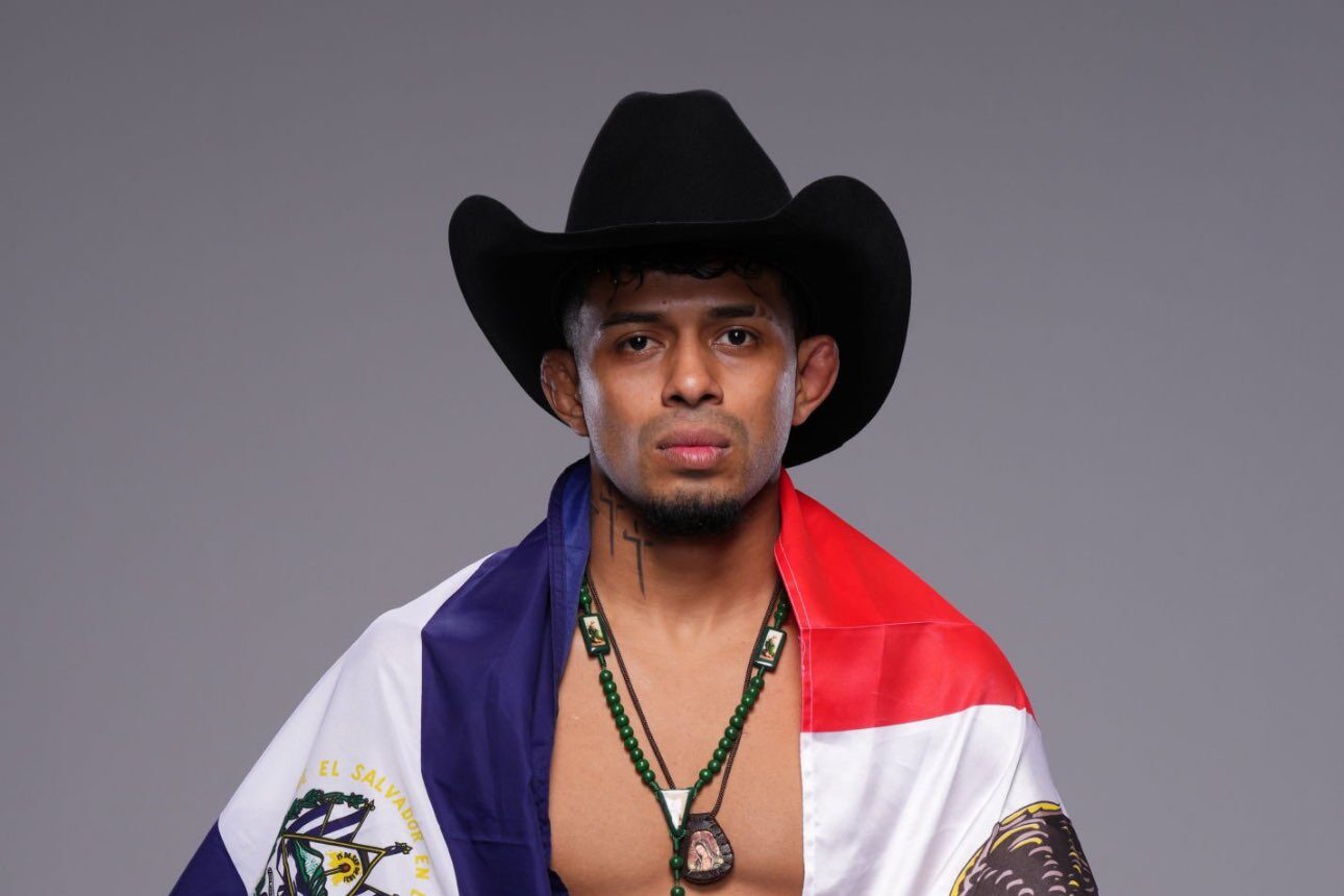 Jonathan Martinez Biography, Height, Weight, Age, Stats, Wife, Salary, Net Worth & More