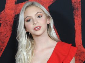 Jordyn Jones Biography, Height, Weight, Age, Movies, Husband, Family, Salary, Net Worth, Facts & More Jordyn Jones Biography Height Weight Age Movies Husband Family Salary Net Worth Facts More