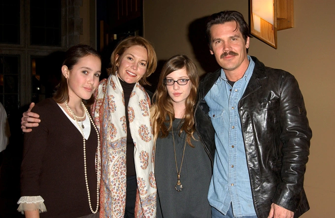 Josh Brolin With His Daughter