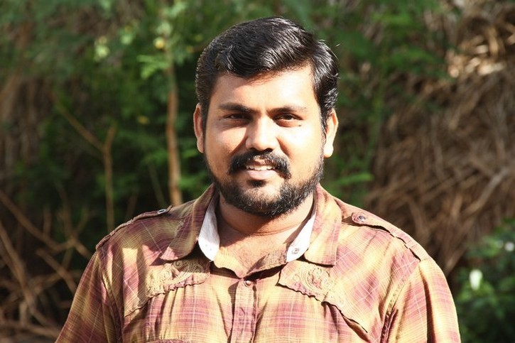 Kaali Venkat as Sengi