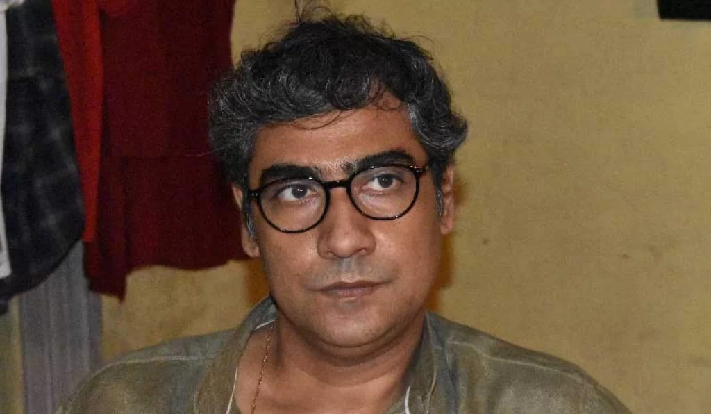 Kaushik Sen as AC Homicide Suranjan Sen Lalbazaar