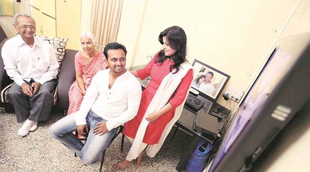 Kedar Jadhav With His Family