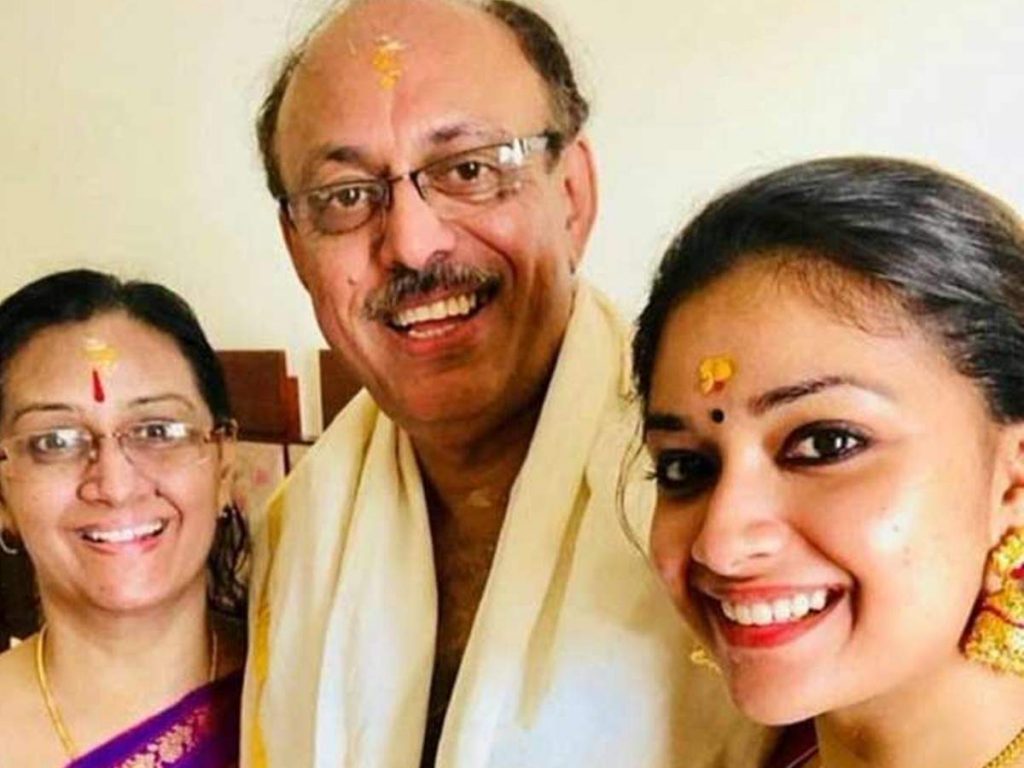 Keerthy Suresh With Her Father And Mother