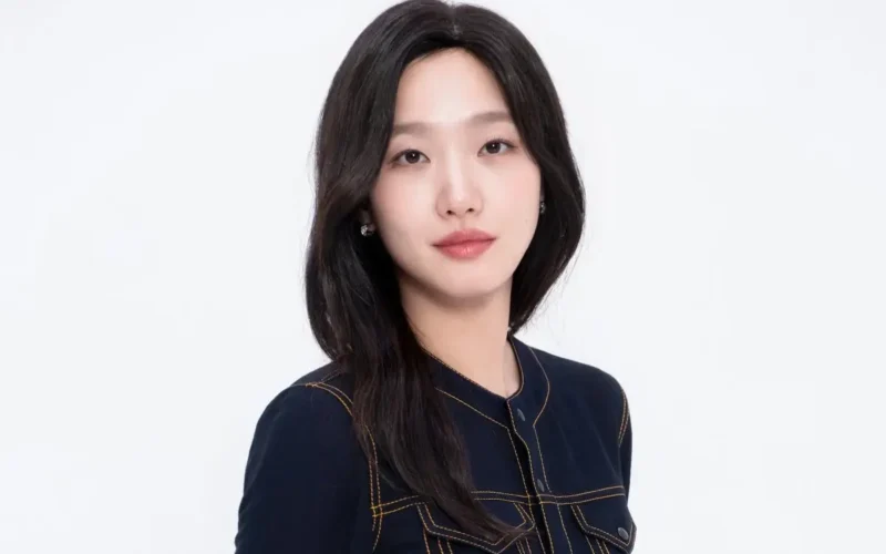 Kim Go-eun as Jeong Tae-eul / Luna