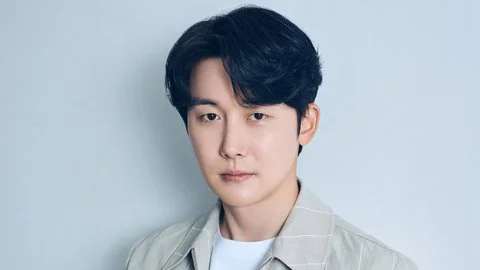 One Spring Night: Review, Story, Cast, Episodes, Release Date, Budget & More Kim Jun-han as Kwon Gi-seok