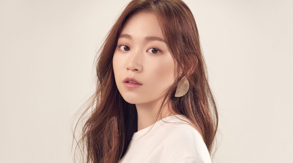 Oh My Ghost: Review, Story, Cast, Episodes, Release Date, Budget & More Kim Seul-gi as Shin Soon-ae