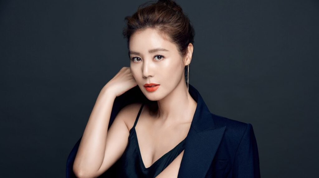 Kim Sung-ryung as Mo Hwa-ran