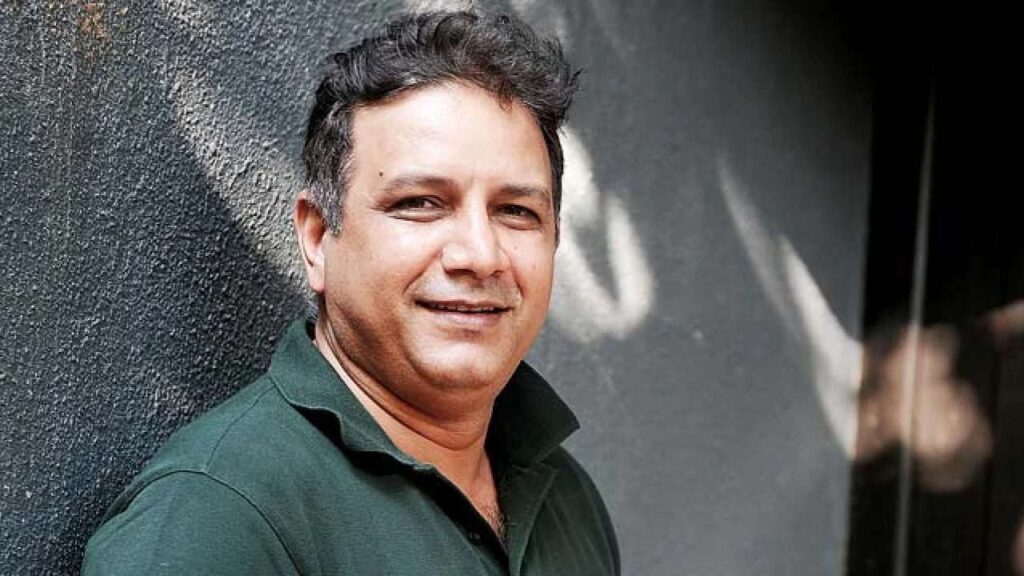 Kumud Mishra as Barkat Hussain