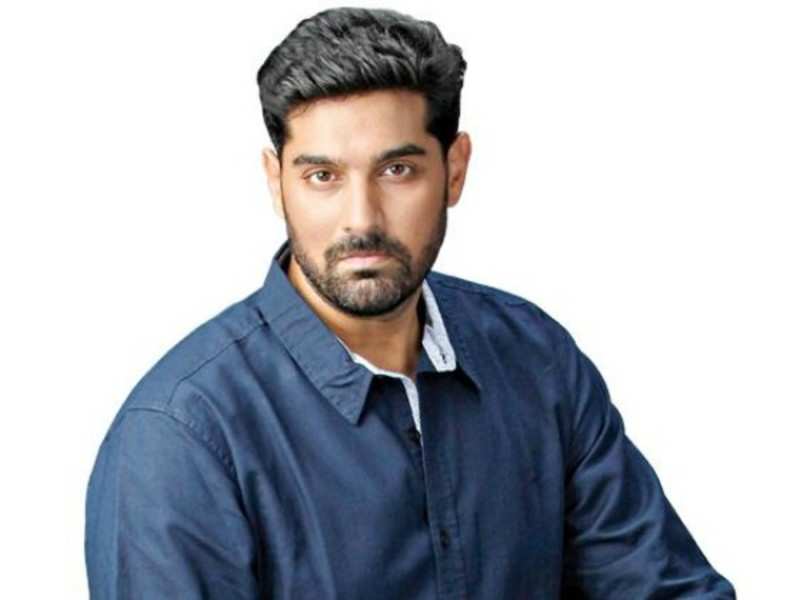 Kunaal Roy Kapur as Arghya