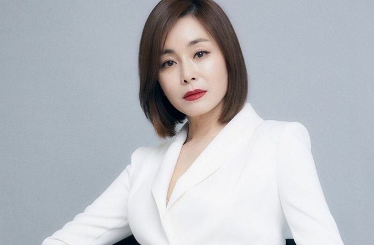 Kyeon Mi-ri as Wan-hoo