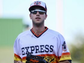 Kyle Tucker Biography Height Weight Age Stats Wife Salary Net Worth More