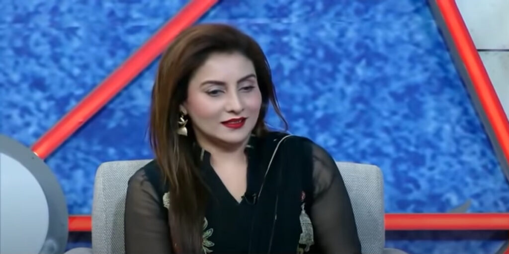 Laila Wasti as Nafisa