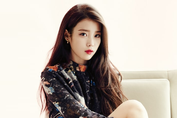 Lee Ji-eun as Go Ha-jin / Hae Soo