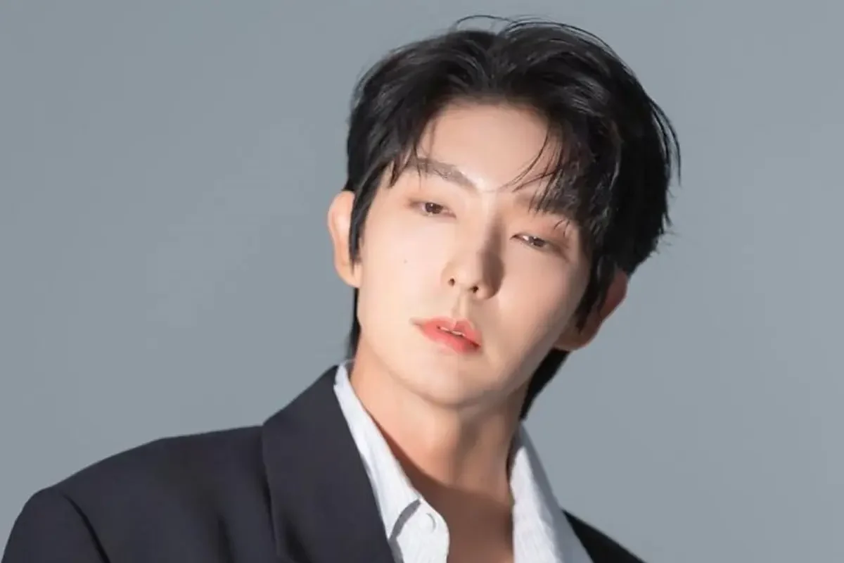 Lee Joon-gi as 4th Prince Wang So