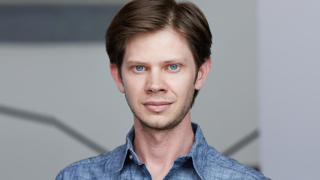 Lee Norris Biography Height Weight Age Movies Wife Family Salary Net Worth Facts More