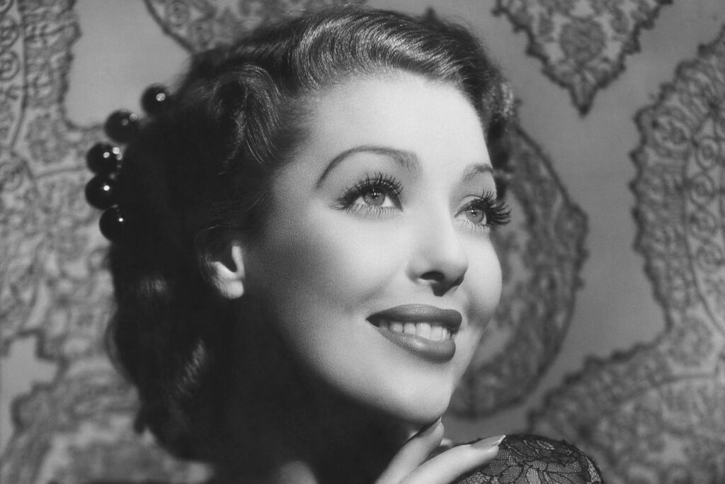 Loretta Young as Dorothy Hope